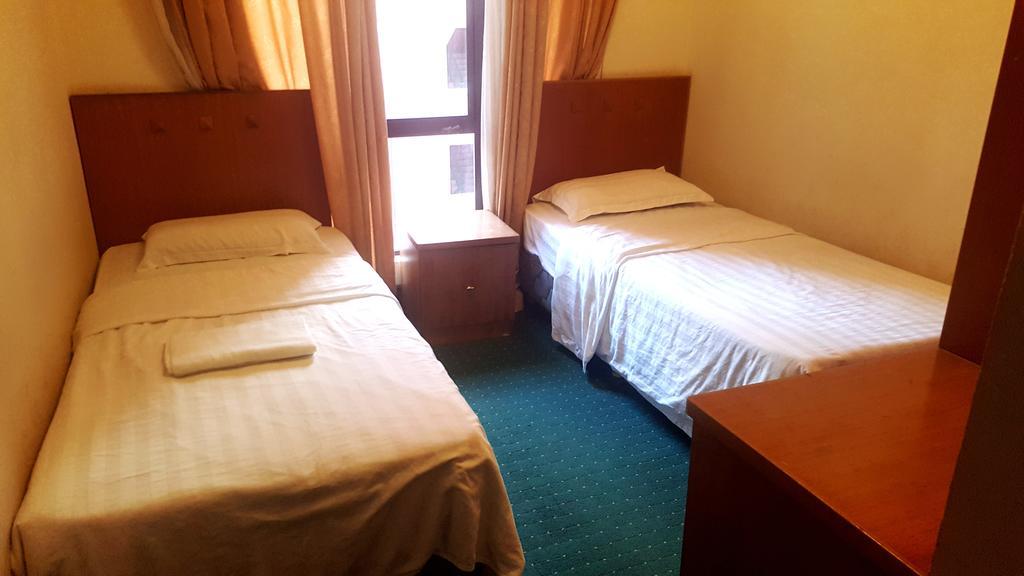 Homestay Marina Court Kota Kinabalu Extérieur photo