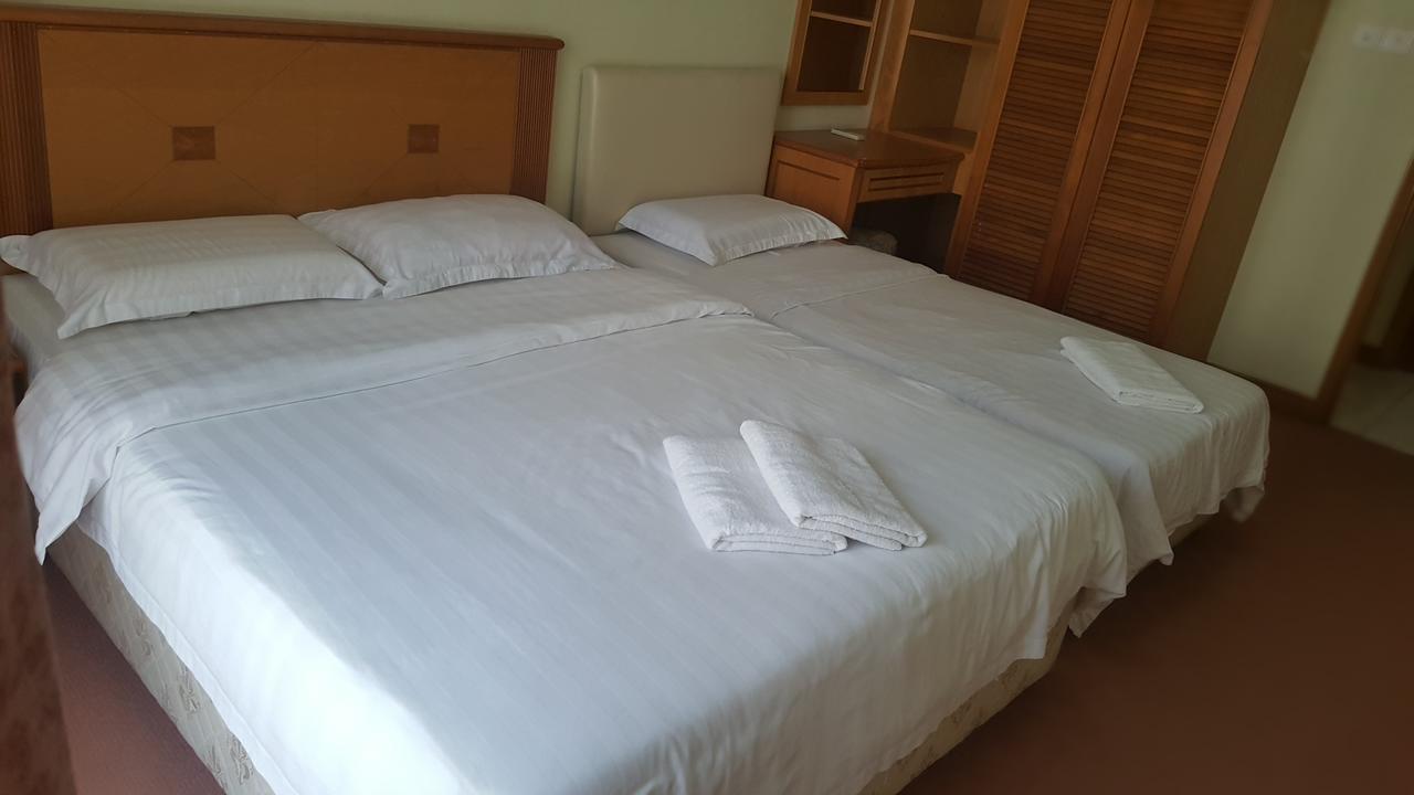 Homestay Marina Court Kota Kinabalu Extérieur photo