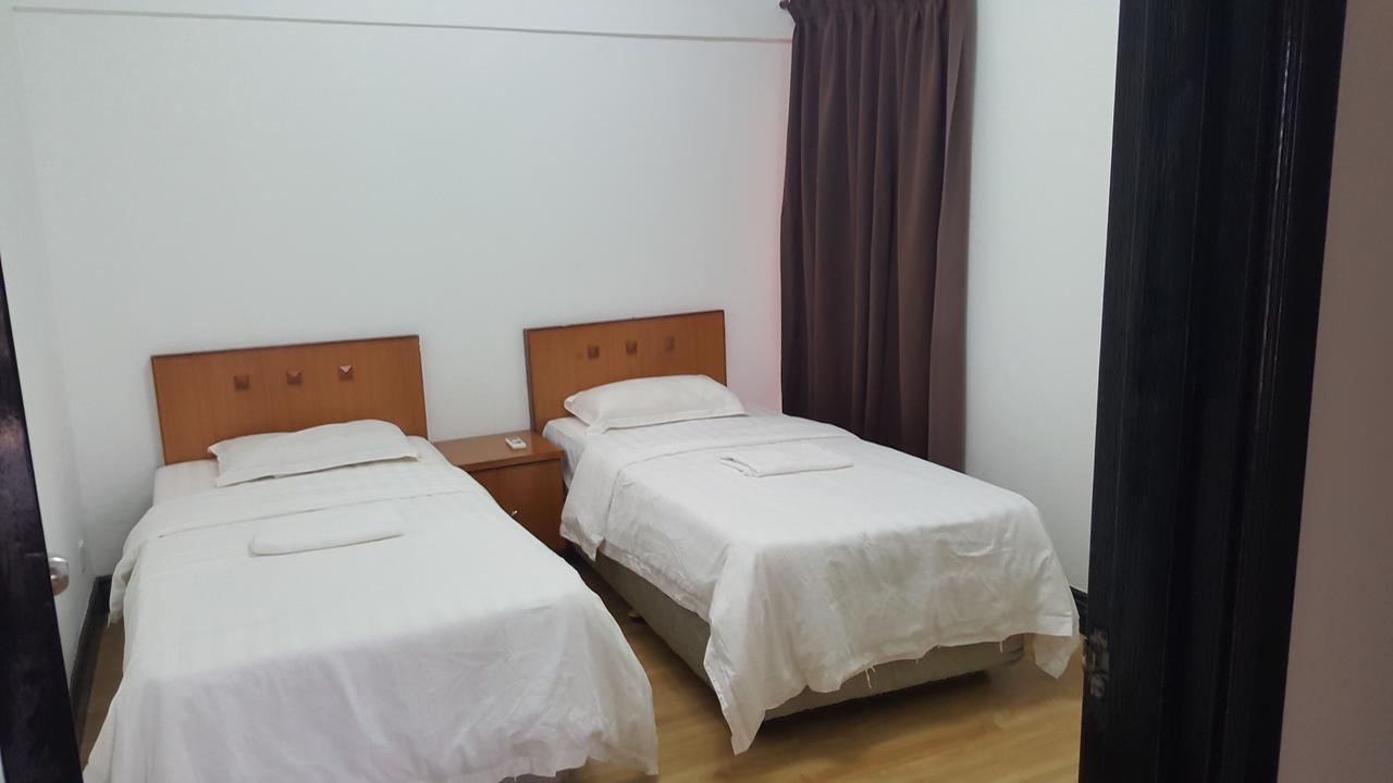 Homestay Marina Court Kota Kinabalu Extérieur photo